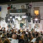 Este sábado, 30 de agosto, dezenas de milhares de pessoas marcaram presença na cidade, cumprindo o dress code e a boa disposição a que a Noite Branca Algarve – Loulé apela.