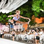 Este sábado, 30 de agosto, dezenas de milhares de pessoas marcaram presença na cidade, cumprindo o dress code e a boa disposição a que a Noite Branca Algarve – Loulé apela.