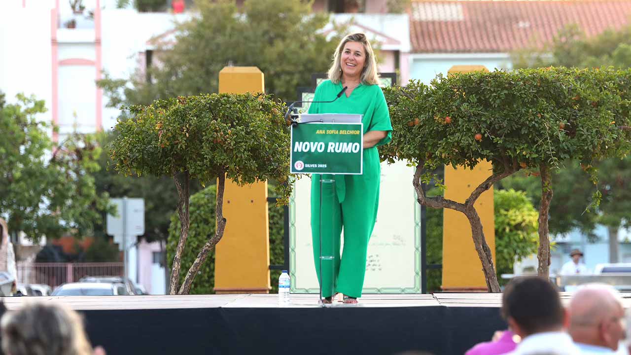 Os candidatos às autárquicas e o programa eleitoral do PS em Silves foram apresentados publicamente, numa sessão que contou com a presença de José Luís Carneiro.