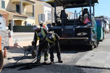 O município de São Brás de Alportel está a apostar na repavimentação de vários arruamentos da vila, com trabalhos perto de estabelecimentos de ensino.