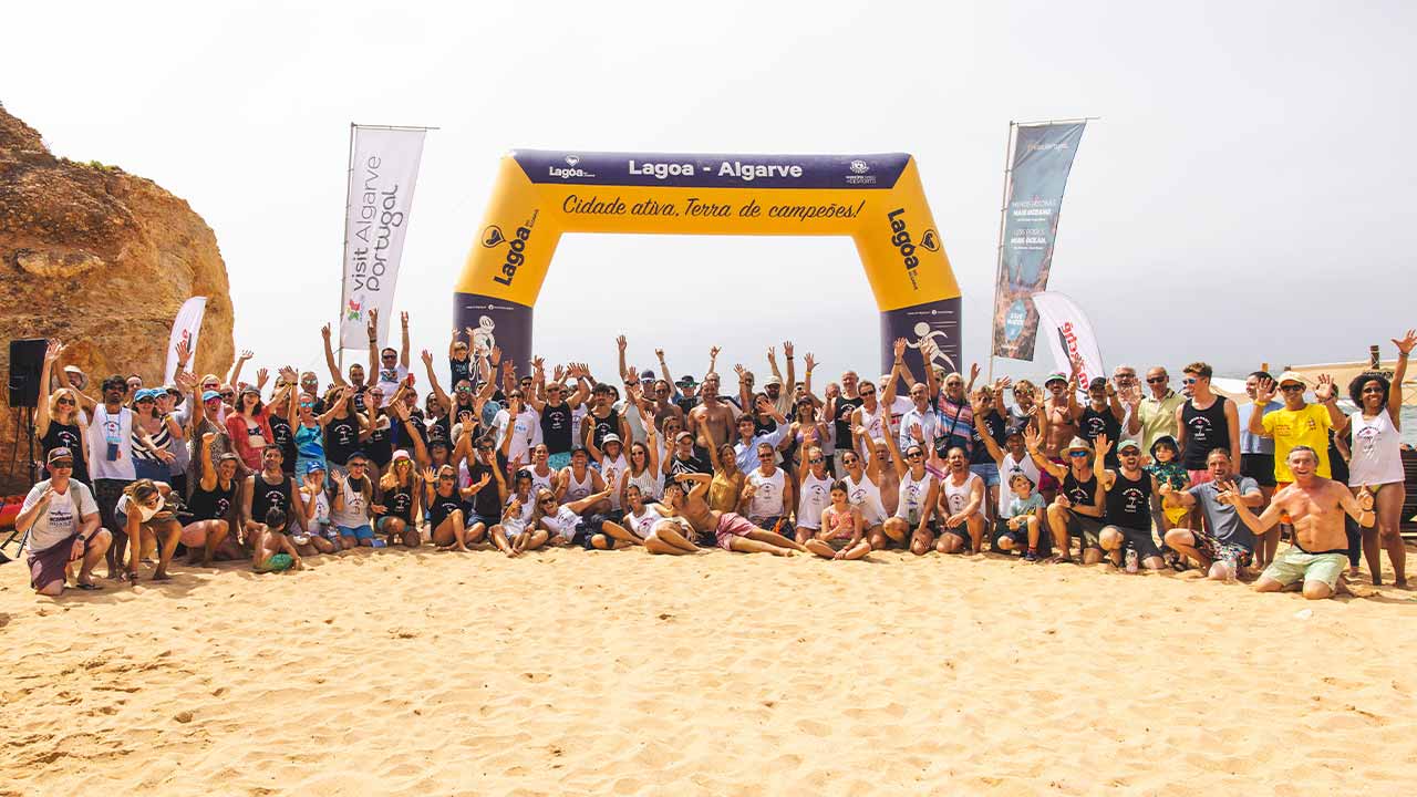 As praias de Lagoa contaram com nadadores de 15 nacionalidades na 2.ª edição da Swim Party 10km Algarve, marcada por recordes pessoais.