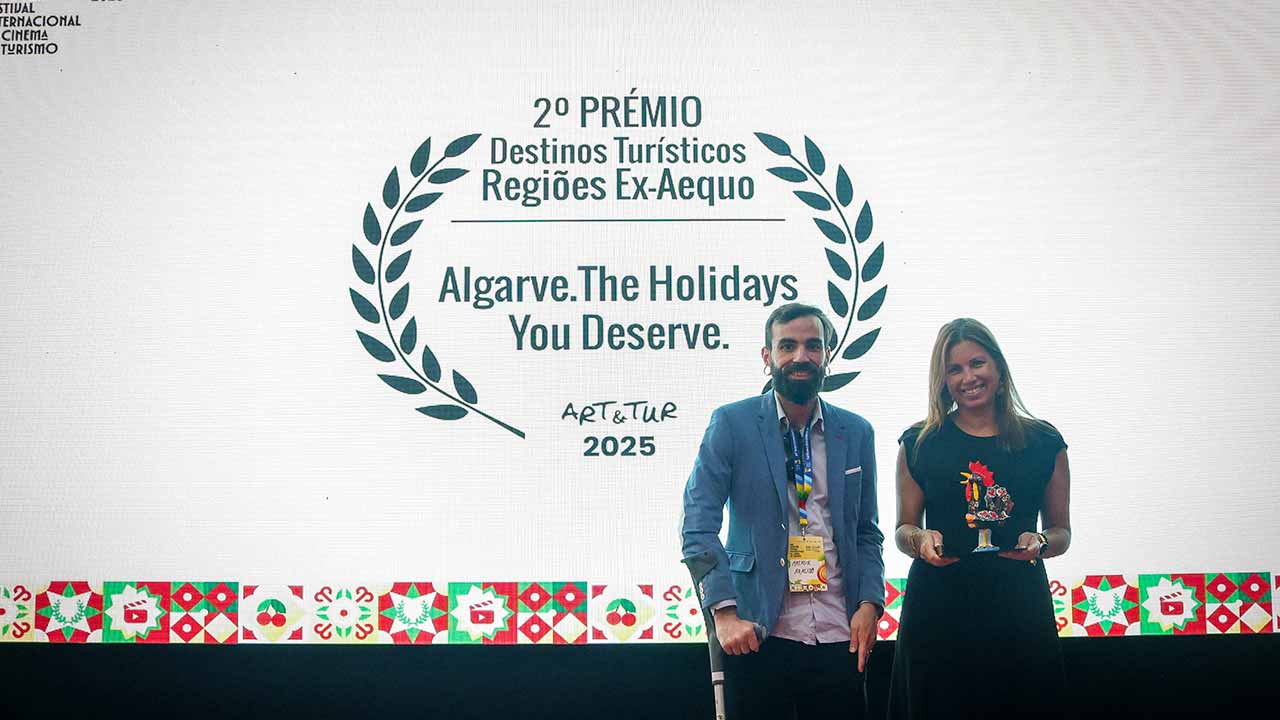 O Festival Internacional de Cinema de Turismo ART&TUR 2025 premiou o spot promocional «Algarve. As férias que tu mereces».