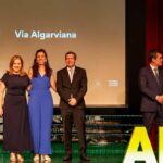 A Via Algarviana foi distinguida com a Medalha de Mérito Turístico pela Região de Turismo do Algarve (RTA), pelos «serviços relevantes prestados ao turismo algarvio».