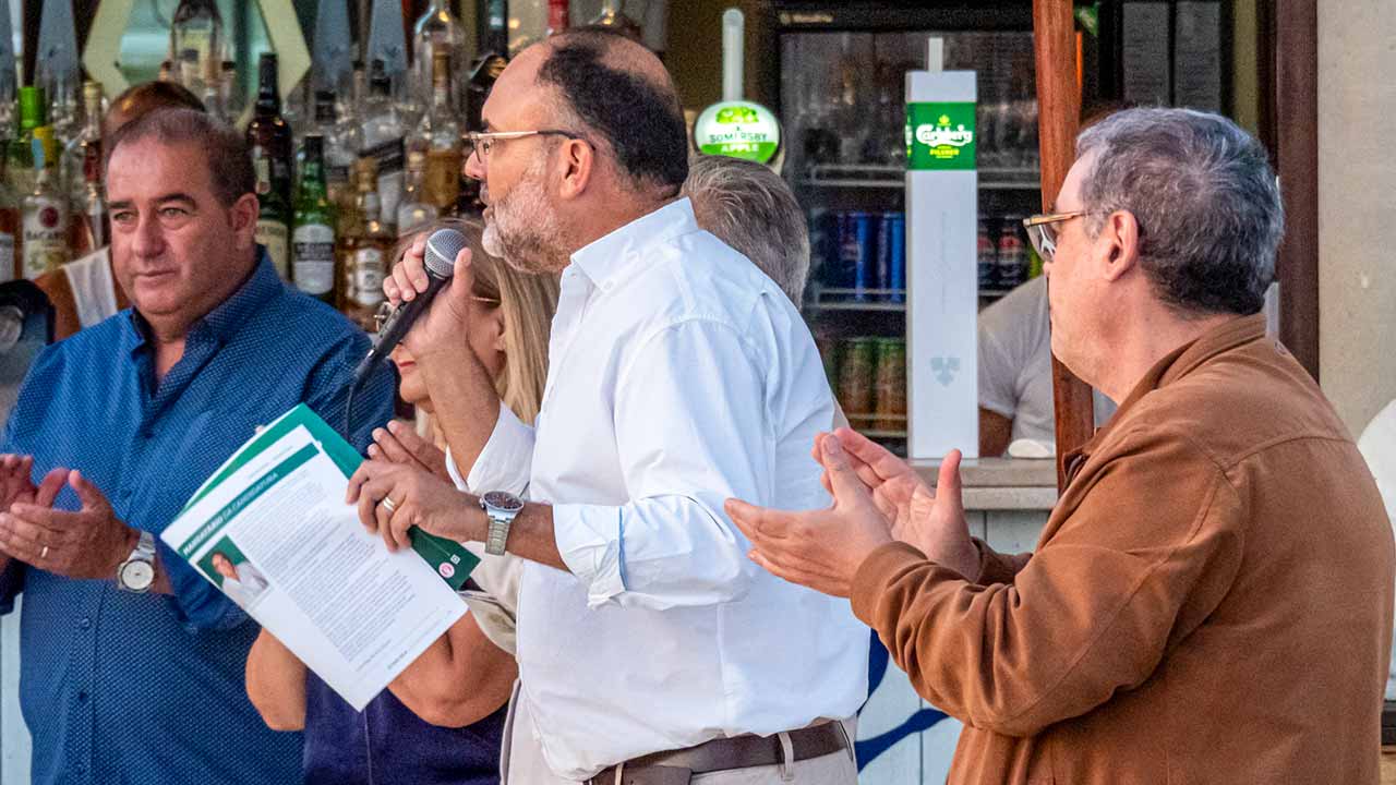 Álvaro Bila, candidato do PS à Câmara de Portimão, apresenta programa eleitoral com 100 compromissos em áreas como habitação, saúde, educação, ambiente e cultura.