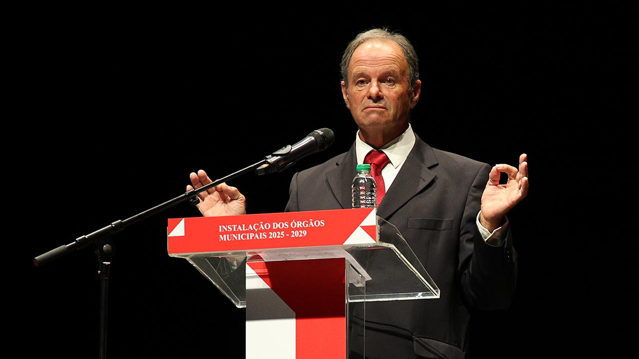 António Miguel Pina, novo presidente da Câmara de Faro, prometeu hoje um mandato pragmático e transparente, com foco e em resultados.