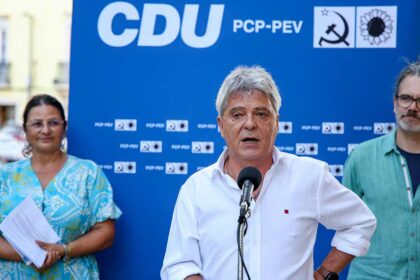 O candidato da CDU à Câmara Municipal de Faro, Duarte Baltazar, afirmou que tem «soluções concretas» para resolver o problema da habitação no concelho e defendeu a construção de imóveis com renda acessível através de cooperativas.