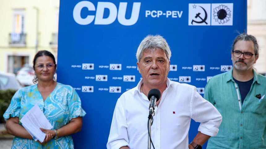 O candidato da CDU à Câmara Municipal de Faro, Duarte Baltazar, afirmou que tem «soluções concretas» para resolver o problema da habitação no concelho e defendeu a construção de imóveis com renda acessível através de cooperativas.