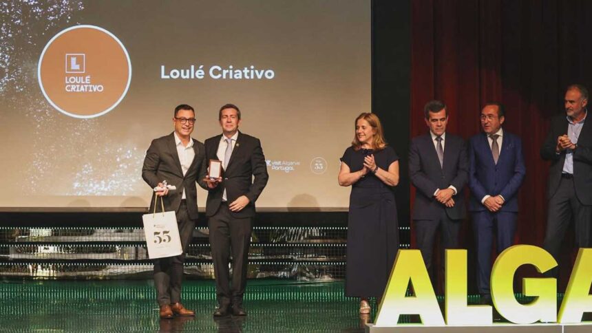 O projeto Loulé Criativo foi reconhecido com a Medalha de Mérito Turístico, pelos serviços prestados que resultaram em benefícios significativos para a atividade turística».
