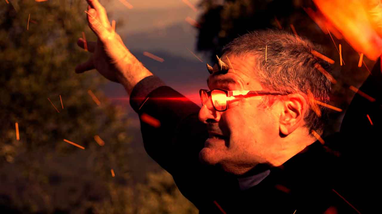 O filme português «O Velho e a Espada», de Fábio Powers, está em exibição no Cinema Cineplace Centro Comercial de Portimão.