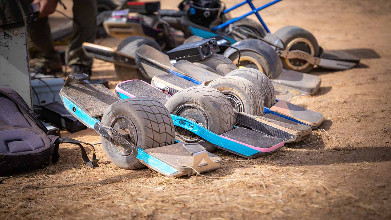 Finais europeias de Onewheel regressam a Albufeira de 3 a 5 de outubro, reunindo mais de 100 atletas de 20 países na Pista de Cross das Açoteias e na Praia da Falésia.