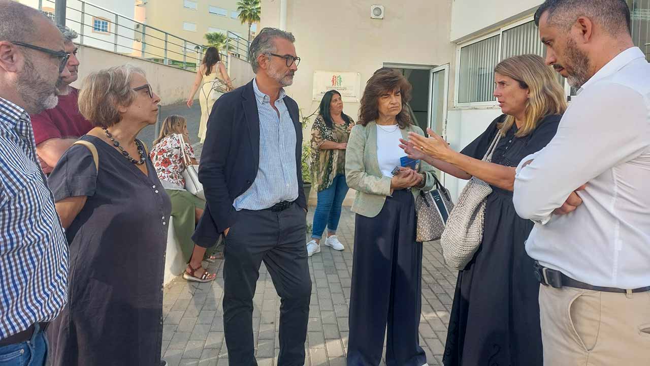 Candidato do PS António Miguel Pina à Câmara de Faro acusou hoje o executivo social-democrata de não ter usado PRR para investir na saúde.