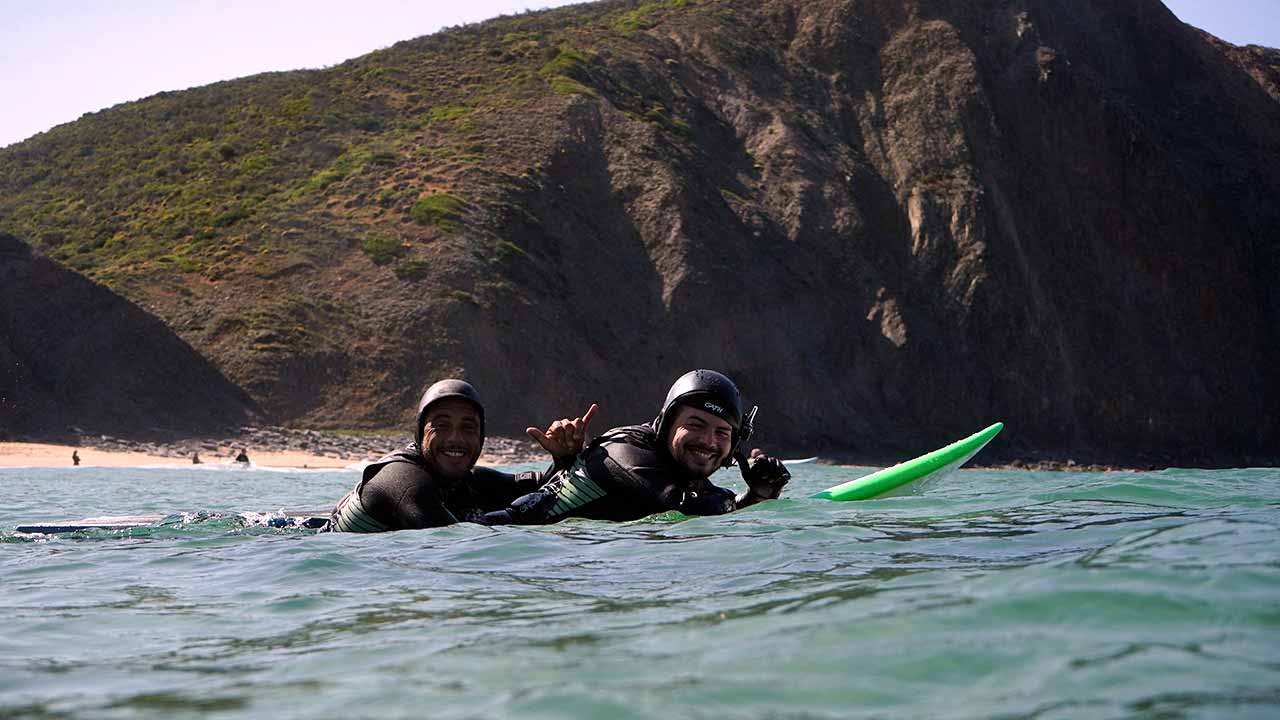 Pedro Palma e Hugo Rocha, do Núcleo de ParaSurfing de Portimão, vão representar Portugal no Europeu da modalidade, em Vigo.