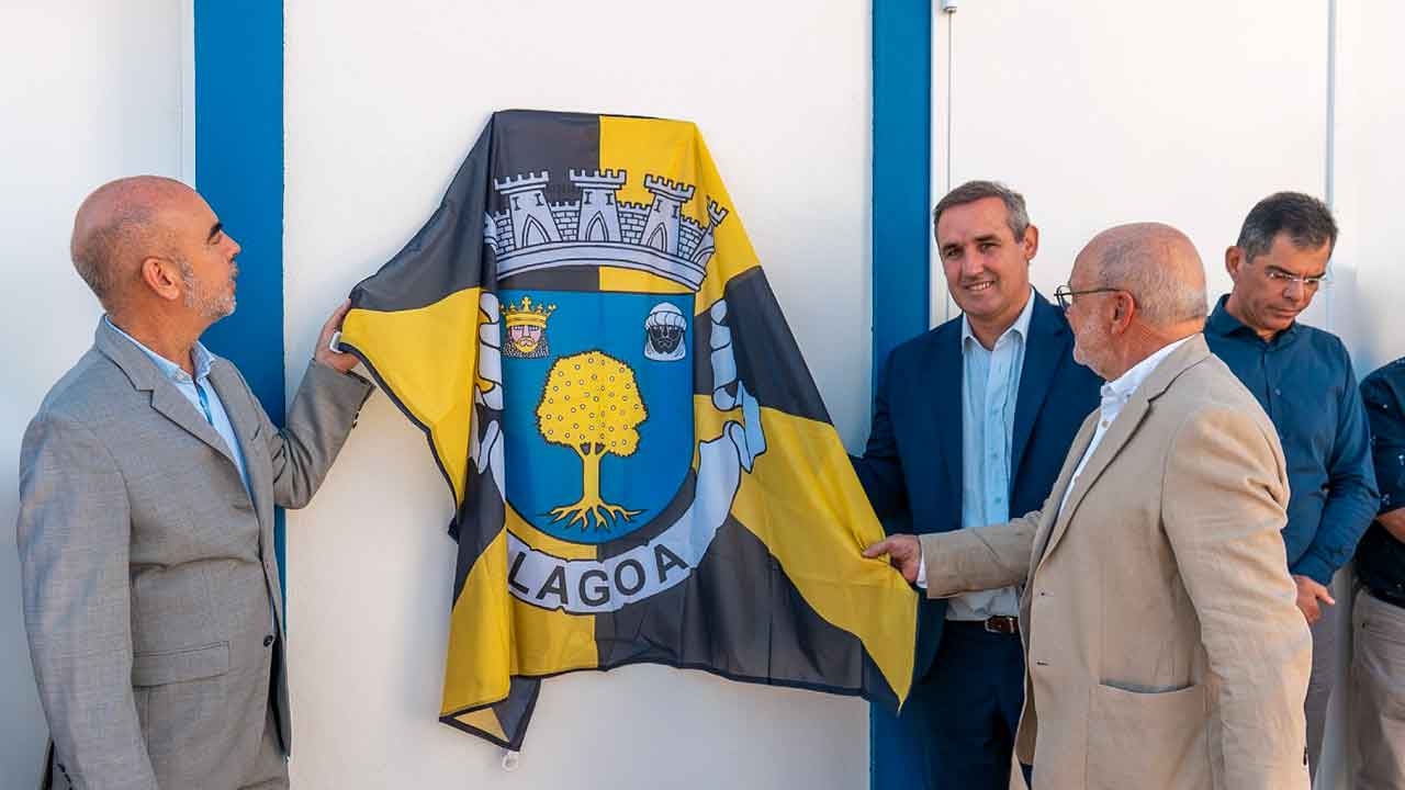 Obra de 2,5 milhões de euros quadruplicou a capacidade do reservatório das Sesmarias e reforça a segurança do abastecimento de água no concelho de Lagoa.