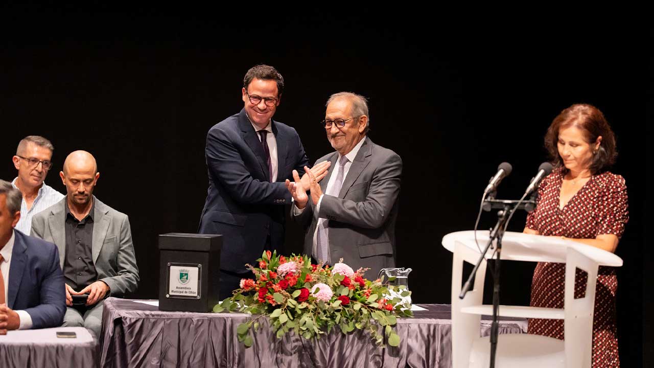 Ricardo Calé já assumiu a presidência da Câmara Municipal de Olhão, sendo que António Cabrita foi reconduzido a presidente da Assembleia Municipal.