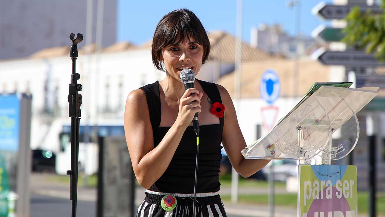 O porta-voz do Livre apoiou a candidatura de Adriana Marques Silva à Câmara de Faro, atacou o Chega e a Iniciativa Liberal e criticou o governo pela falta de firmeza face a Israel.