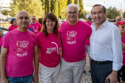 A campanha Outubro Rosa está a ser assinalada em São Brás de Alportel com algumas iniciativas, desde iluminação dos Paços do Concelho e um peditório.