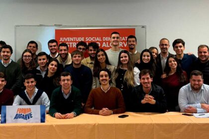 Formar Algarve: o evento formativo da JSD Algarve juntou mais de 30 jovens num dia marcado pela presença de várias personalidades da história do partido.