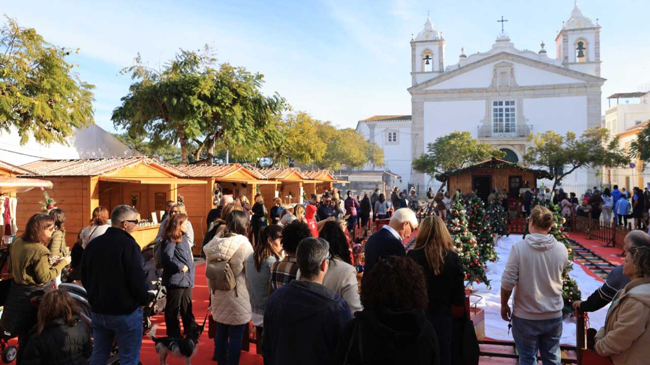 A programação do Natal em Lagos reúne animação familiar, mercados, espetáculos e oficinas no centro e nas freguesias, com atividades de 29 de novembro a 10 de janeiro.