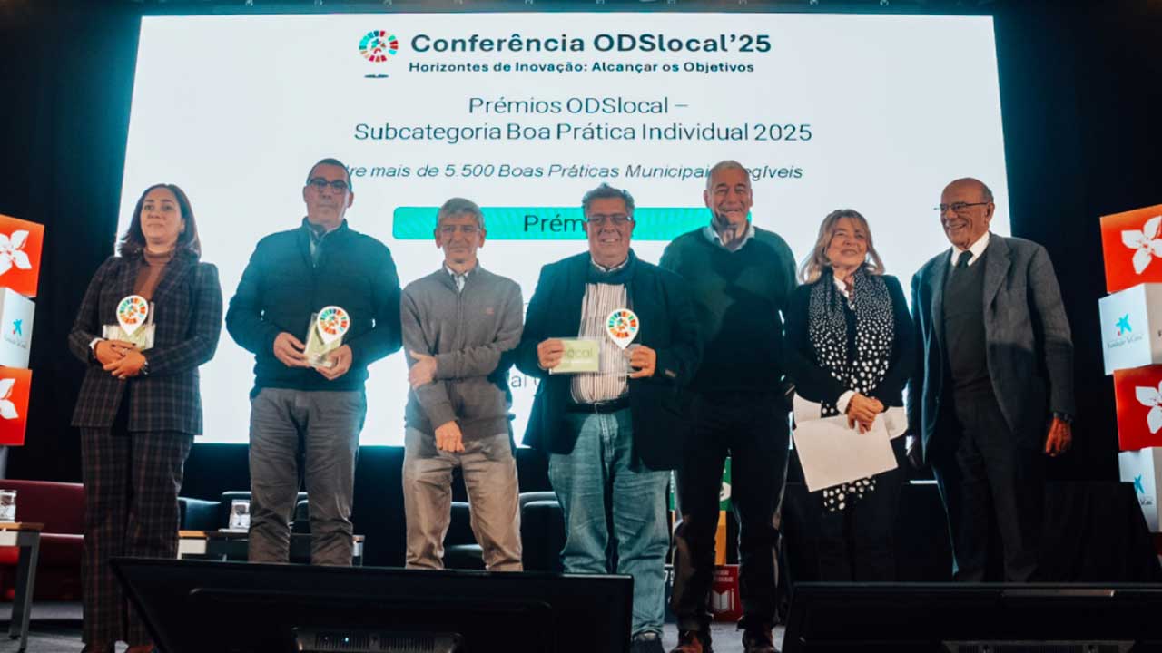 Município de Lagos foi distinguido pela recuperação do cordão dunar da Meia Praia e reforça compromisso com sustentabilidade e proteção costeira.