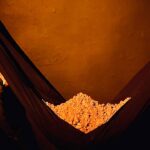 Quatro artistas de diferentes origens reuniram-se na residência artística ROOTS, que culmina agora numa exposição a inaugurar no LAC, em Lagos.
