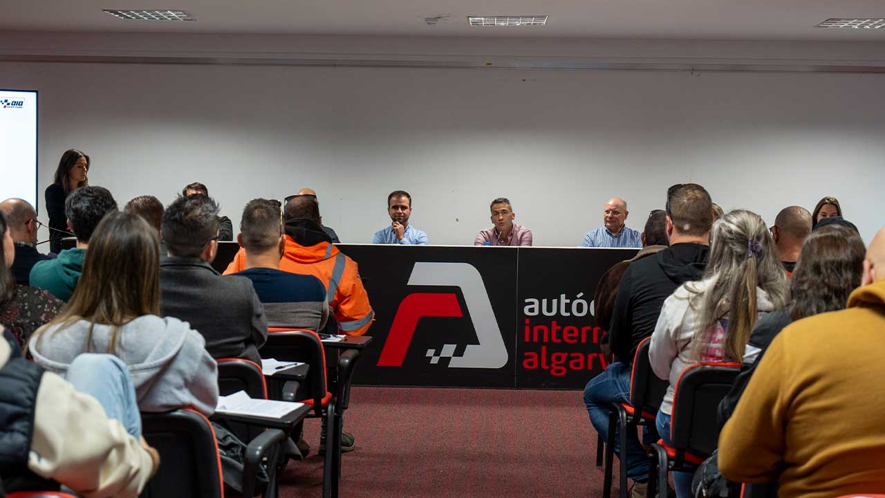 O AIA Motor Clube assinalou o Dia do Comissário no Autódromo do Algarve, reunindo associados e homenageando o trabalho dos elementos de segurança.