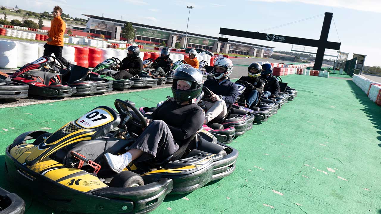 O AIA Motor Clube assinalou o Dia do Comissário no Autódromo do Algarve, reunindo associados e homenageando o trabalho dos elementos de segurança.