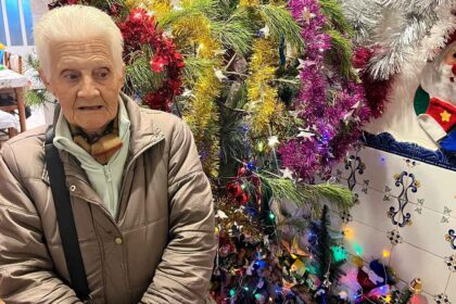 Há 73 anos que um presépio cresce no Bairro dos Três Bicos, em Portimão, mantendo viva uma tradição familiar construída figura a figura, Natal após Natal.