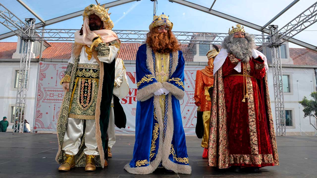 Vila Real de Santo António recebe os Reis Magos de Ayamonte a 4 de janeiro, reforçando a tradição transfronteiriça do Dia de Reis.