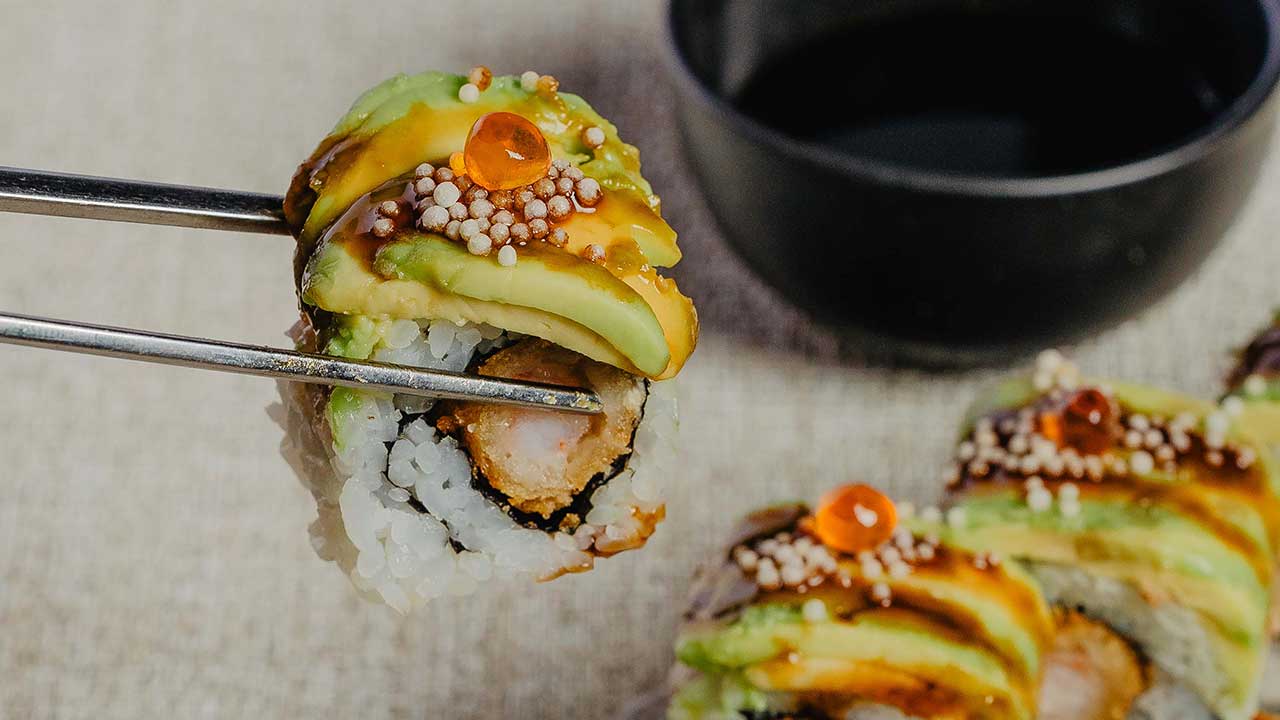 Vino & Sushi chega ao W Algarve, em Albufeira, todas as quintas-feiras com menu criativo de sushi e vinhos selecionados.