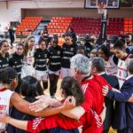 O SL Benfica conquistou hoje a Taça Federação Marsh de basquetebol feminino ao vencer o Quinta dos Lombos, em Albufeira, após dois prolongamentos, numa final decidida ao detalhe.