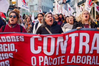 CGTP entregou hoje um abaixo-assinado contra pacote laboral em São Bento, depois da grande manifestação em Lisboa.
