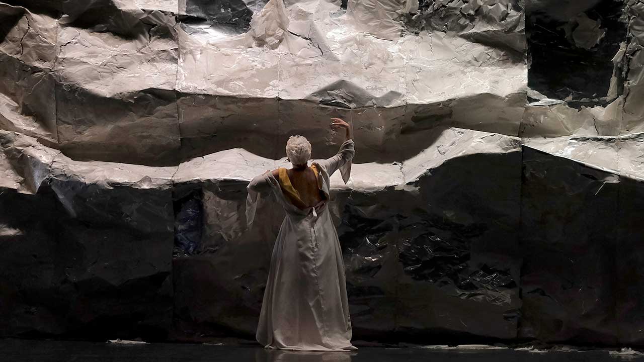 O Cineteatro Louletano inicia 2026 com teatro sobre Zeca Afonso, tributo a Sérgio Godinho, dança de Olga Roriz e música clássica, ao longo de janeiro.