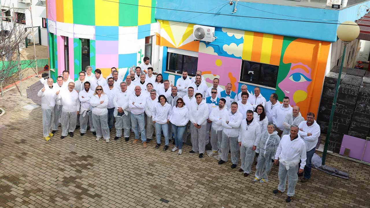 O projeto Colorful Communities permitiu a reabilitação do Centro Infantil «A Boneca», em Tavira, através do voluntariado e do apoio da PPG.