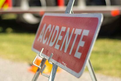 Utentes alertam para o mau estado da EN125 no Sotavento algarvio, considerando que a degradação do pavimento coloca em risco a segurança rodoviária.