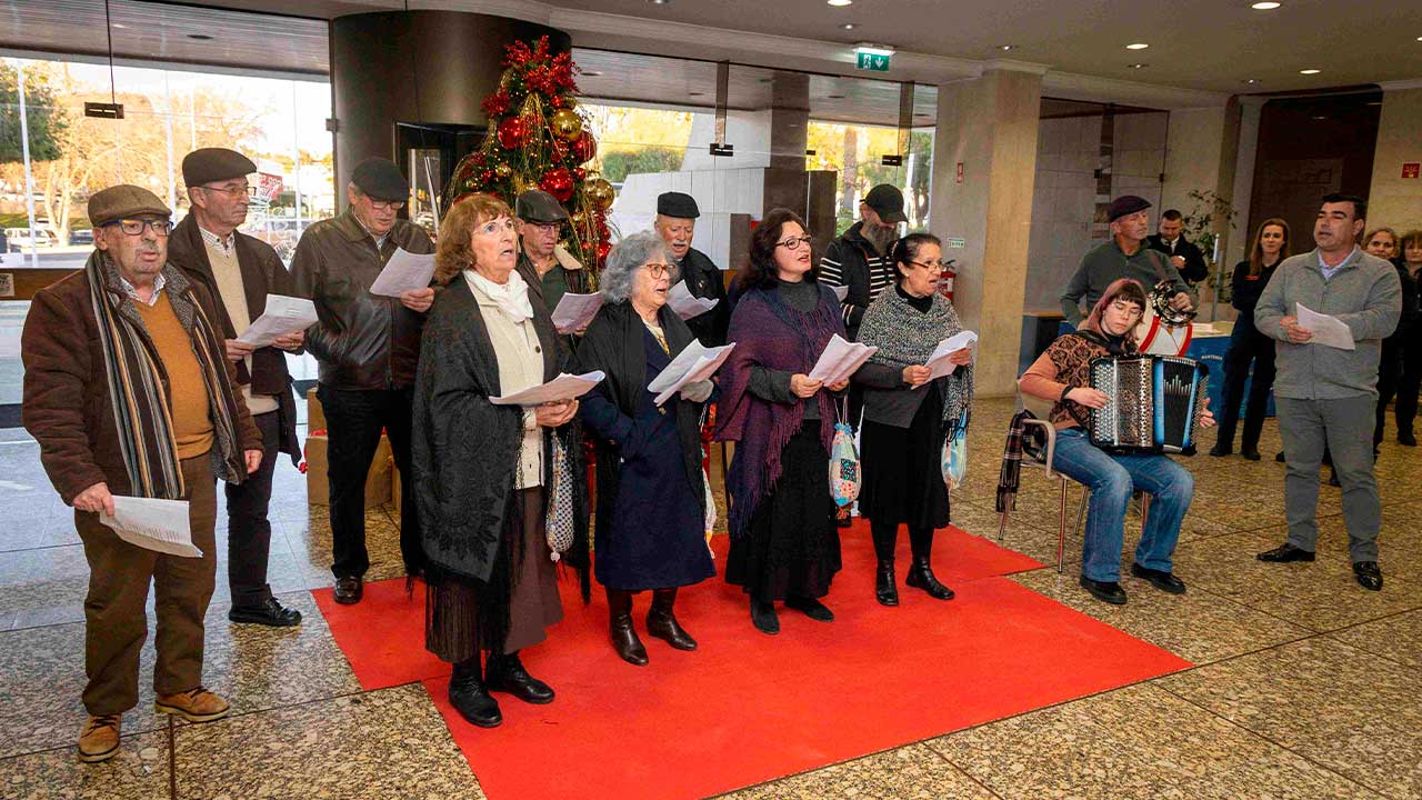 O grupo Força da Tradição cantou as Janeiras nos Paços do Concelho de Albufeira, mantendo viva uma das tradições mais antigas da quadra dos Reis.