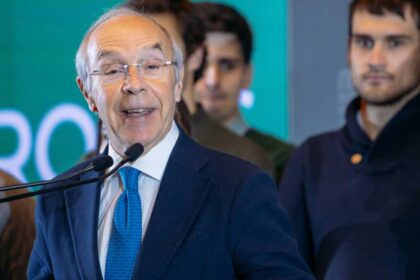 Luís Marques Mendes assume total responsabilidade pelo resultado eleitoral e afirma que não dará apoio a nenhum candidato na segunda volta presidencial.