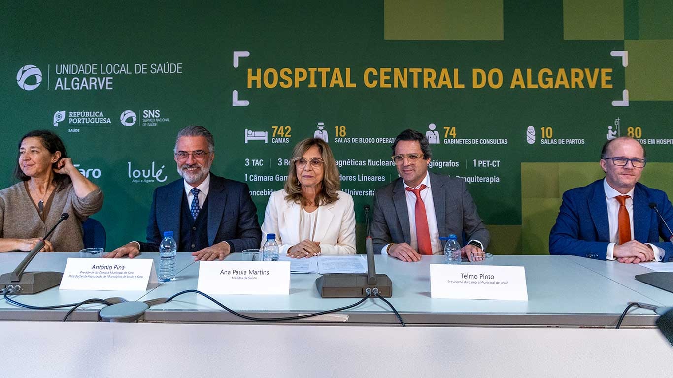 A Universidade do Algarve (UAlg) quer criar um campus de saúde junto ao futuro Hospital Central do Algarve, no Parque das Cidades, foi hoje anunciado.