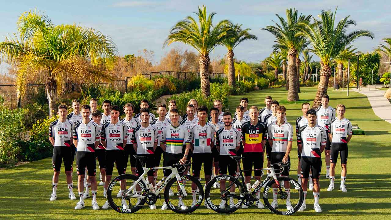 A UAE Team Emirates-XRG, considerada a melhor equipa de ciclismo do mundo no ano passado, é a primeira equipa confirmada da Volta ao Algarve 2026.