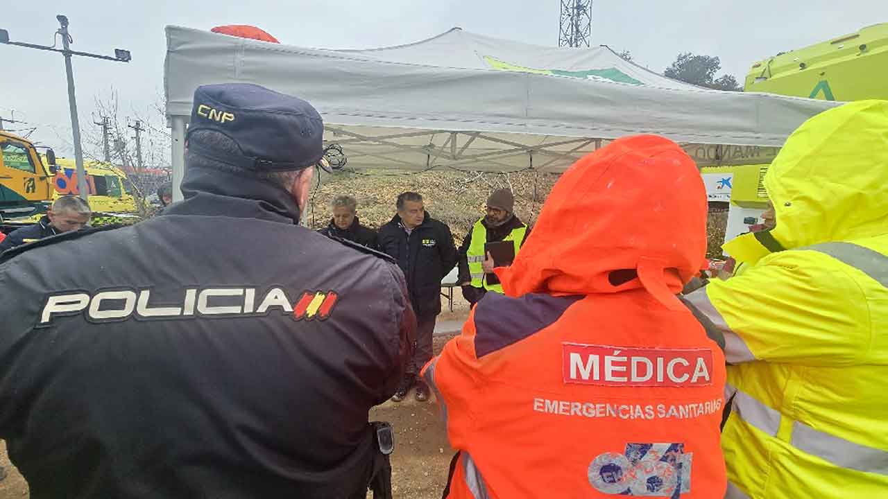 Atualização da investigação indica que a rotura do carril poderá ter ocorrido antes do descarrilamento em Adamuz, hipótese ainda provisória avançada hoje.