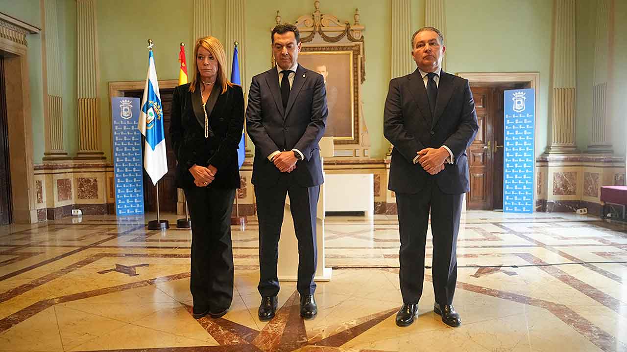 Atualização da investigação indica que a rotura do carril poderá ter ocorrido antes do descarrilamento em Adamuz, hipótese ainda provisória avançada hoje.