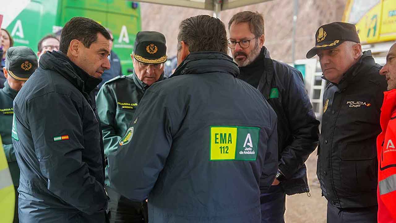 Atualização da investigação indica que a rotura do carril poderá ter ocorrido antes do descarrilamento em Adamuz, hipótese ainda provisória avançada hoje.