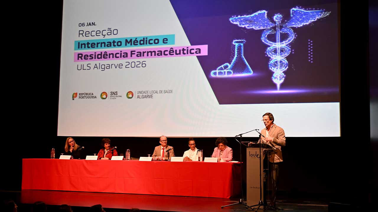 Loulé recebeu a sessão de boas-vindas de médicos internos e farmacêuticos que iniciam o internato e a residência profissional nas unidades do SNS no Algarve.