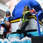 O Carnaval de Loulé juntou cerca de 15 mil pessoas no segundo dia, com destaque para os super-heróis e sátira à atualidade.