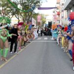O Carnaval de Loulé juntou cerca de 15 mil pessoas no segundo dia, com destaque para os super-heróis e sátira à atualidade.