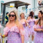 Carnaval da Praia do Carvoeiro reúne mais de 200 figurantes na 35.ª edição, com desfiles e bailes a encher as ruas da vila.
