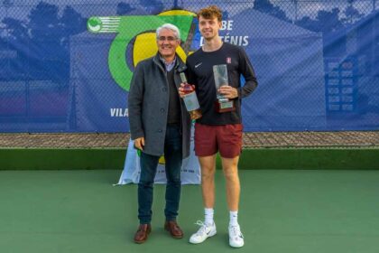 Max Basing ergue troféu do Open de Vila Real de Santo António.