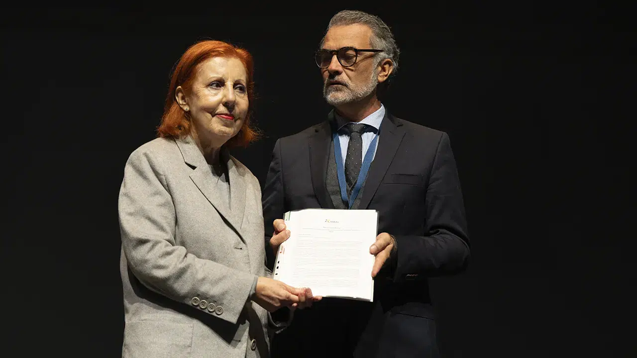 Os 16 municípios formalizam no Fórum Mar Portugal o compromisso «Algarve Capital Natural» para valorizar ecossistemas marinhos e reforçar economia azul regional.