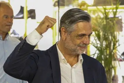 Cristóvão Norte reeleito presidente do PSD Algarve.