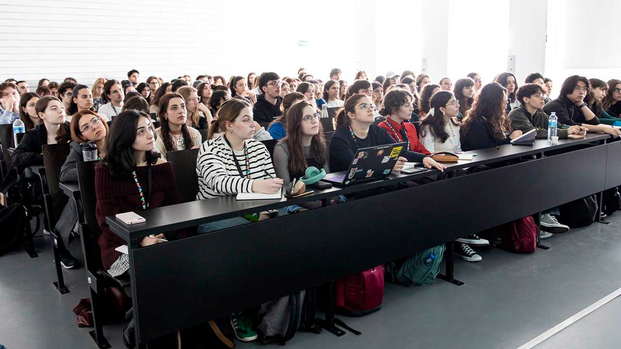 Portimão recebe Encontro Nacional de Estudantes de Design com três dias de palestras, workshops, feira de emprego e concertos.