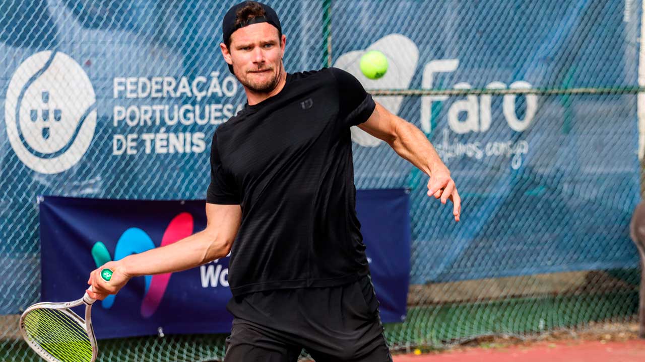 Faro Open: três portugueses avançaram para a segunda ronda, com Tiago Torres a regressar de lesão e a vencer um duelo de 2h38 no ITF M25.